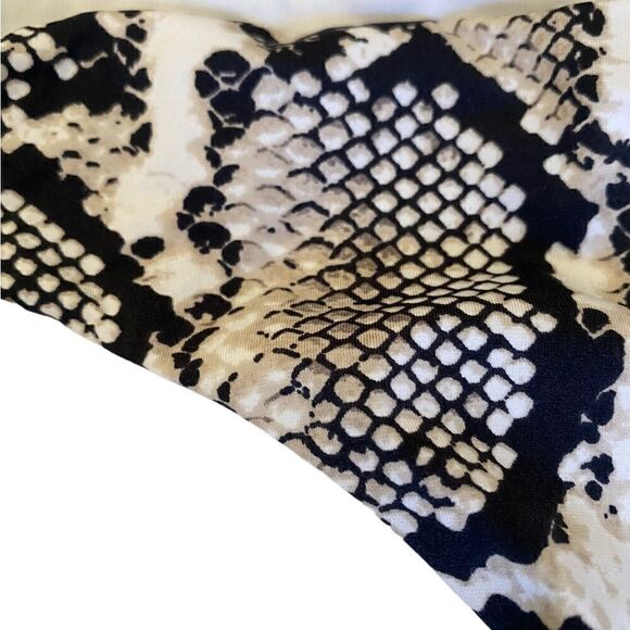 Vitamin A bikini size Med snake print cream black crisscross top - Picture 4 of 5